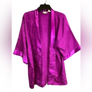Victoria's Secret Womens Satin Kimono Robe - Fuchsia Jacquard